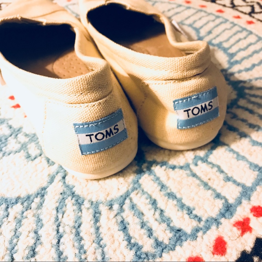 Canvas Classic Slip-Ons